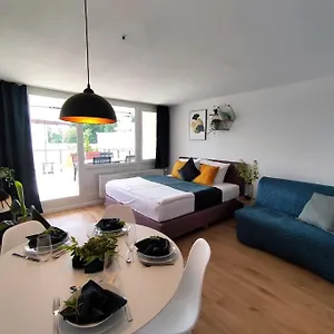  Apartment Sauna, Pools Mit Xxl-terasse Oder Kinderkino